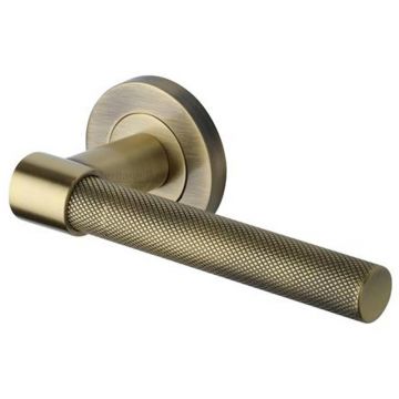 Vilamoura knurled lever Antique Brass Lacquered
