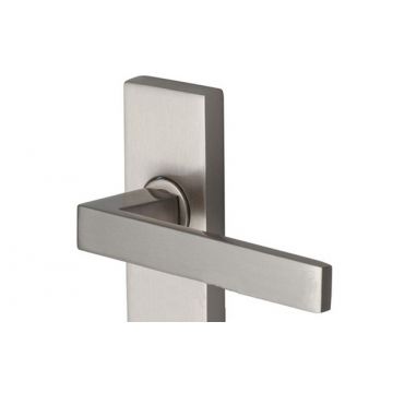Delta Lever Latch on Backplate Satin Nickel Plate